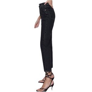 Zara Boyfriend High-rise distressed jeans size 2